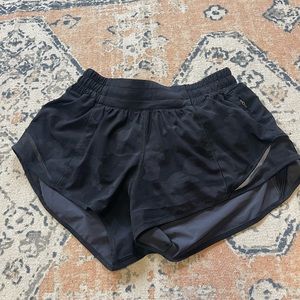 Lululemon Hotty Hot shorts